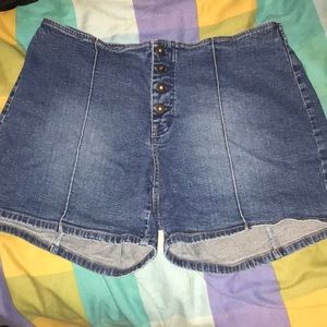 Vintage 90s button up denim shorts (never worn)
